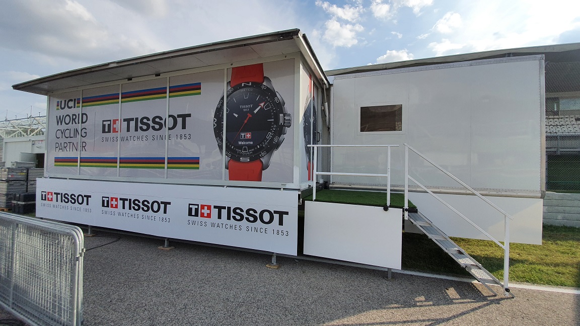 noleggio truck espandibili hospitality road show noleggio truck espandibili roadshow tissot