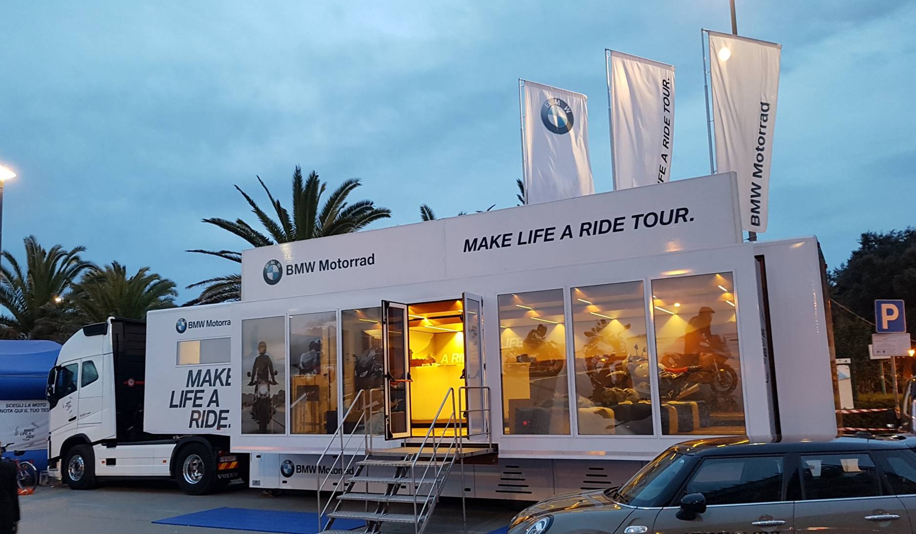 cesaro noleggio truck hospitality promotruck hospitality