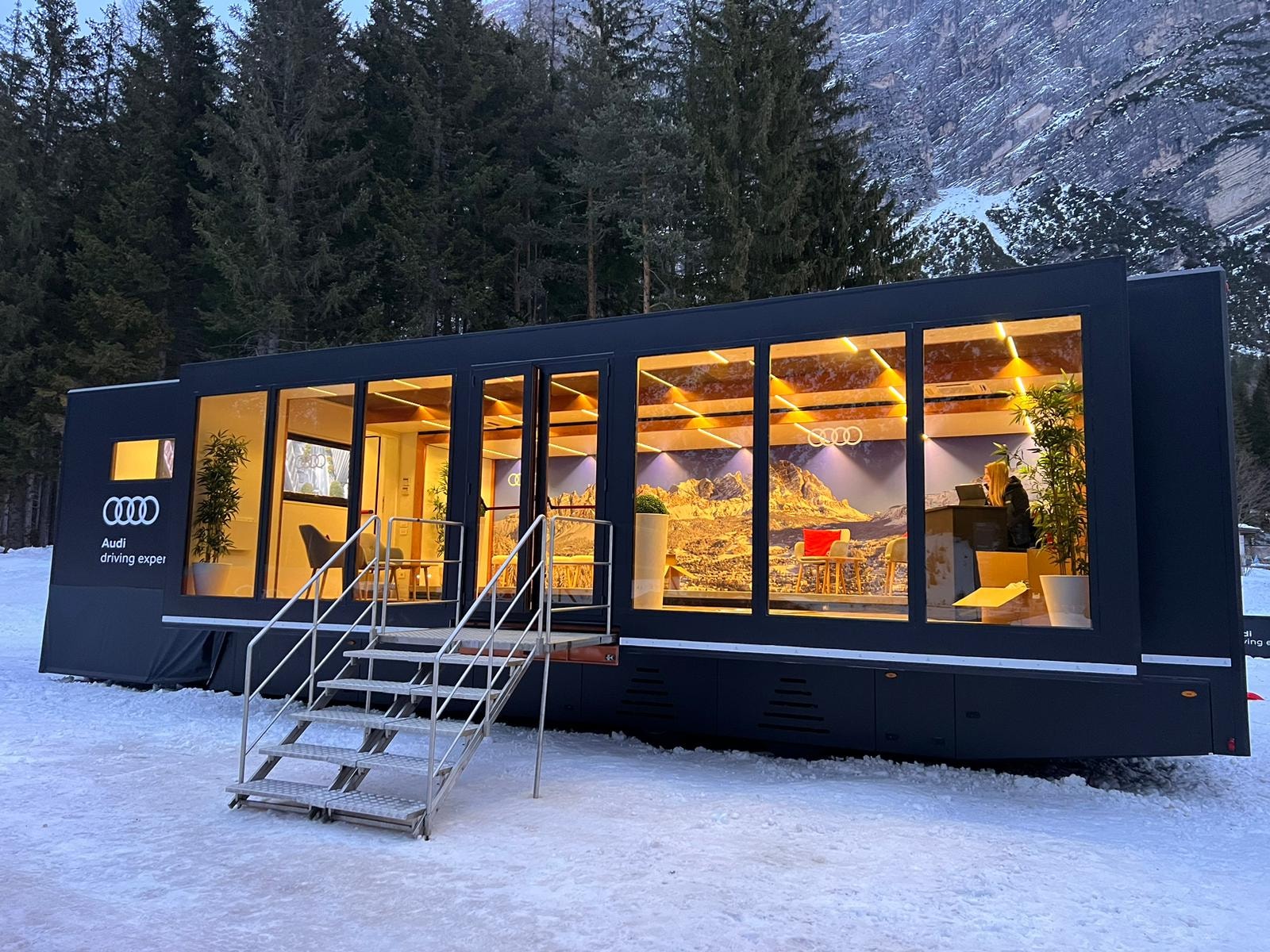 truck hospitality noleggio