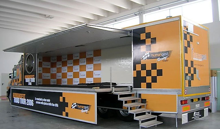 truck pedana esposizione noleggio truck pedana esposizione